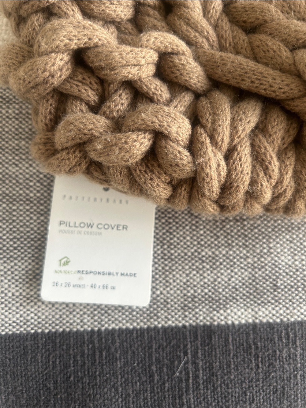 Pottery Barn Chunky Cable Knit Colossal Lumbar Pillow Cover - Bronze - Picture 2 of 4